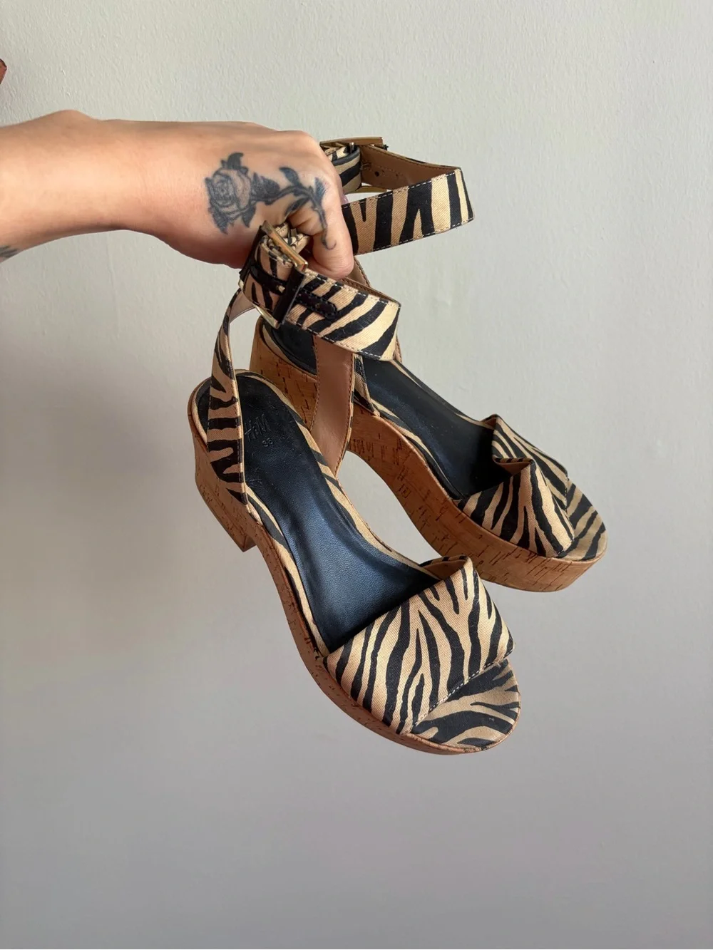 H&M Zebra Print Cork Platform Sandals Size 8 Y2K Coquette Safari Chunky Heels
